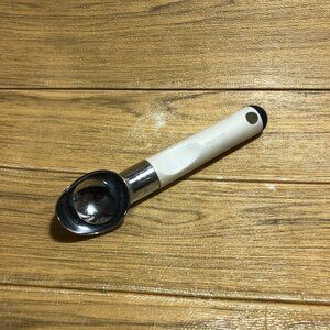 Tupperware Ice Cream Scoop White Handle Blue Knob #3045